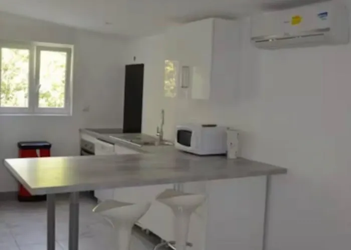 Porto-vecchio 维琪奥港